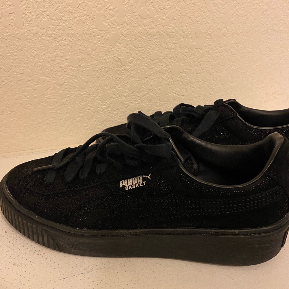 Black glittery pumas